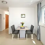 Ivano * マカルスカ