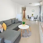Ivano Apartamento Makarska