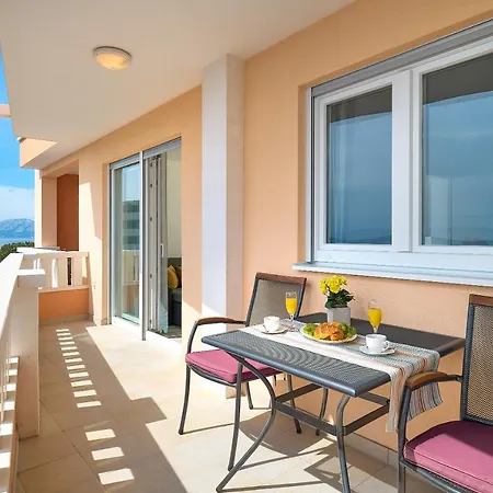 Ivano Apartamento Makarska